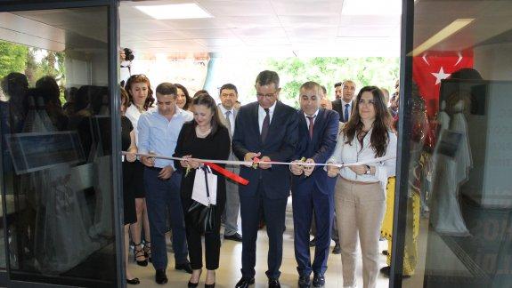 Balçova Halk Eğitimi Merkezi  Müdürlüğü Yıl Sonu Sergisi Açılışı Balçova Termal Otel Kardelen  Salonunda  Gerçekleşti.