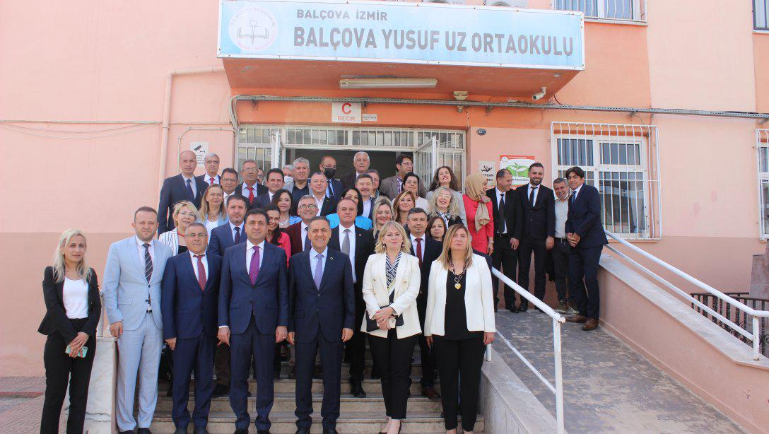 Balçova'da  'Eğitim Yöneticisi Geliştirme Programı (YÖGEP)' Eğitimi Gerçekleştirildi.