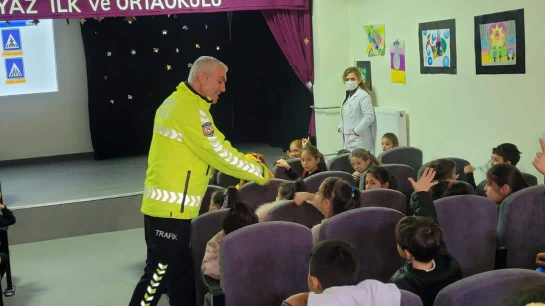 Balçova Okullarında Trafik Güvenliği Eğitimleri Gerçekleştirildi