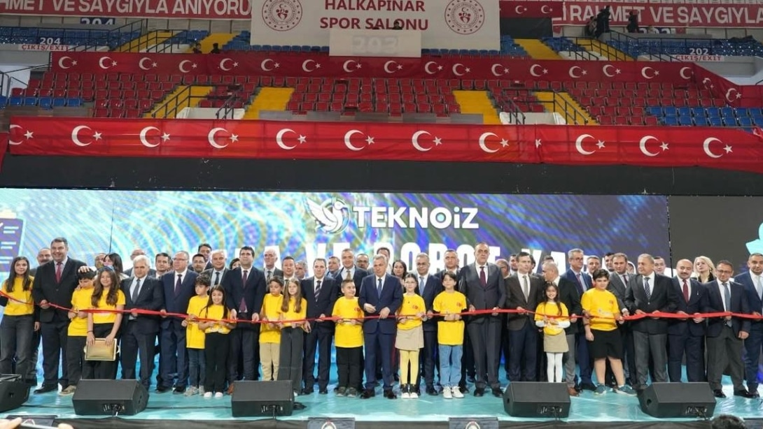 ROBOKOD İzmir Bilişim ve Kodlama Projesi Şenliği 2025 Gerçekleşti